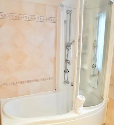 Domus St Peter Appartement *